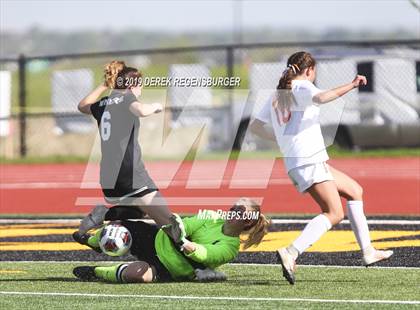 Thumbnail 3 in Vail Mountain vs Prospect Ridge Academy (CHSAA 3A Quarterfinal) photogallery.