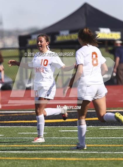 Thumbnail 3 in Vail Mountain vs Prospect Ridge Academy (CHSAA 3A Quarterfinal) photogallery.