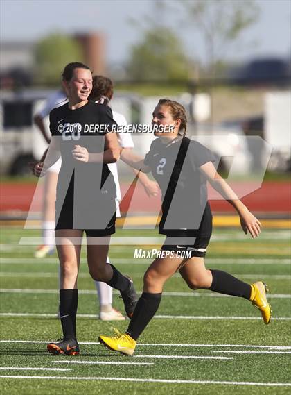 Thumbnail 3 in Vail Mountain vs Prospect Ridge Academy (CHSAA 3A Quarterfinal) photogallery.