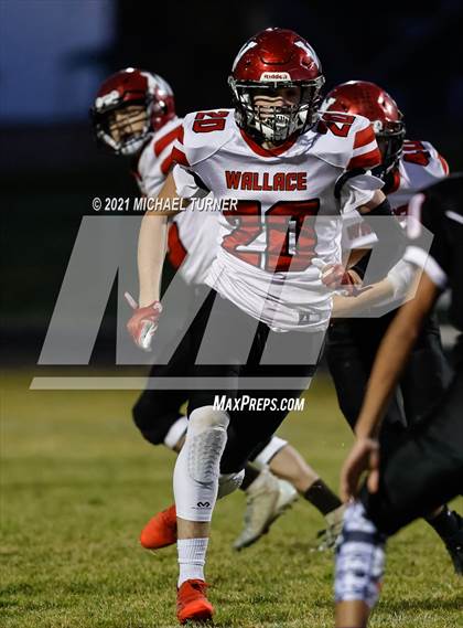 Thumbnail 2 in Wallace vs Lakeside (1AD1 District 1 Championship) photogallery.