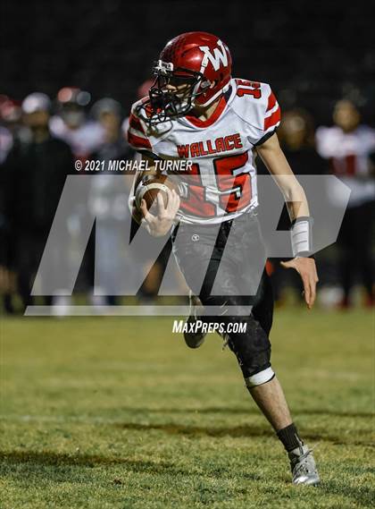 Thumbnail 2 in Wallace vs Lakeside (1AD1 District 1 Championship) photogallery.