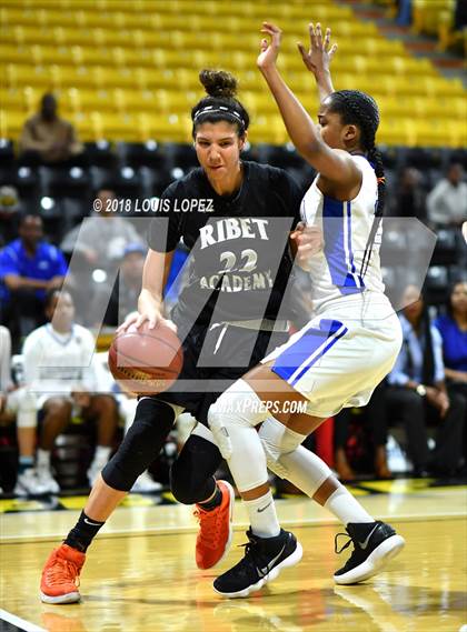 Thumbnail 3 in Ribet Academy @ Serra (CIF DIV 1 Southern Regional Final) photogallery.