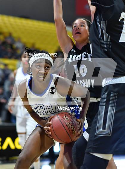 Thumbnail 2 in Ribet Academy @ Serra (CIF DIV 1 Southern Regional Final) photogallery.