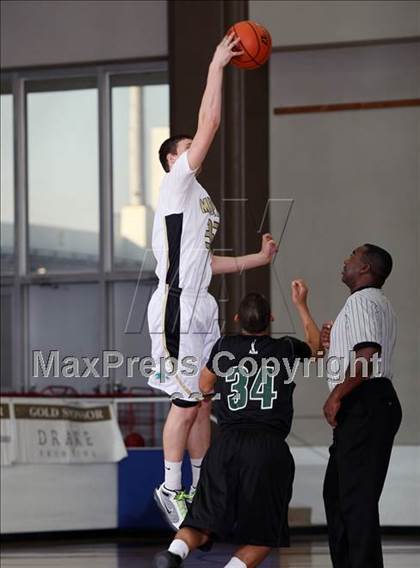 Thumbnail 1 in Pasadena Memorial vs Pasadena (McDonald's Texas Invitational) photogallery.
