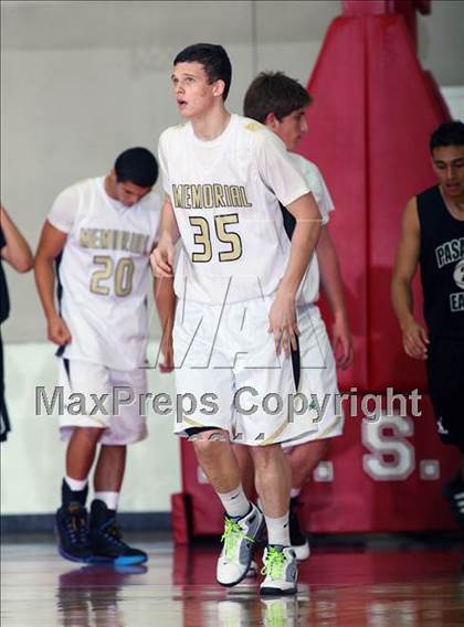 Thumbnail 2 in Pasadena Memorial vs Pasadena (McDonald's Texas Invitational) photogallery.