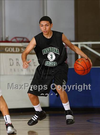 Thumbnail 3 in Pasadena Memorial vs Pasadena (McDonald's Texas Invitational) photogallery.