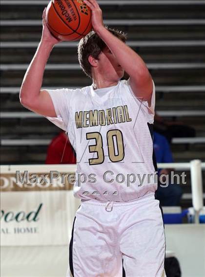 Thumbnail 2 in Pasadena Memorial vs Pasadena (McDonald's Texas Invitational) photogallery.