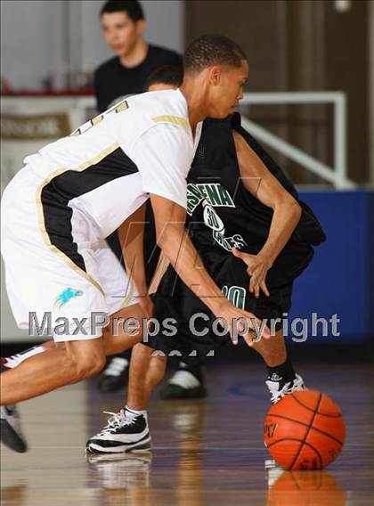 Thumbnail 3 in Pasadena Memorial vs Pasadena (McDonald's Texas Invitational) photogallery.