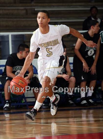 Thumbnail 1 in Pasadena Memorial vs Pasadena (McDonald's Texas Invitational) photogallery.