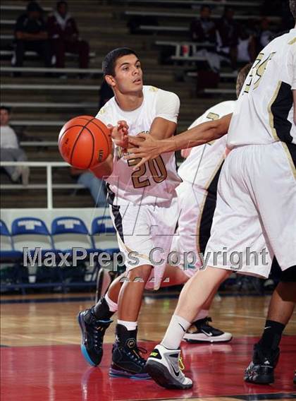 Thumbnail 2 in Pasadena Memorial vs Pasadena (McDonald's Texas Invitational) photogallery.