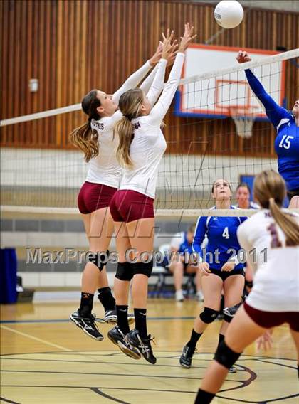 Thumbnail 1 in Whitney @ Rocklin photogallery.