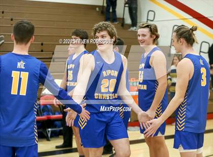Thumbnail 2 in Ripon Christian vs. South Tahoe photogallery.