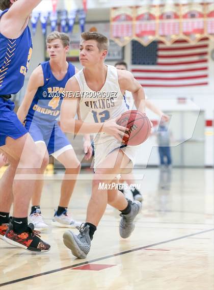Thumbnail 1 in Ripon Christian vs. South Tahoe photogallery.