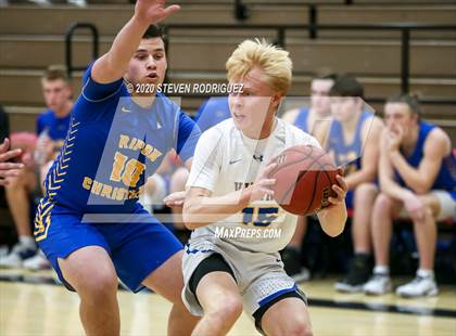 Thumbnail 3 in Ripon Christian vs. South Tahoe photogallery.