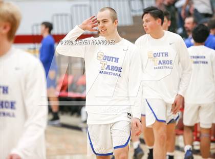 Thumbnail 2 in Ripon Christian vs. South Tahoe photogallery.