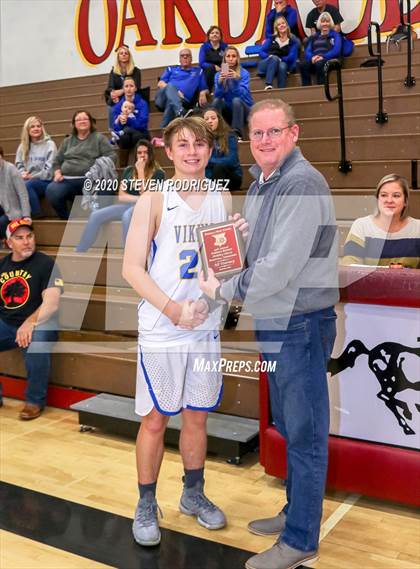 Thumbnail 2 in Ripon Christian vs. South Tahoe photogallery.