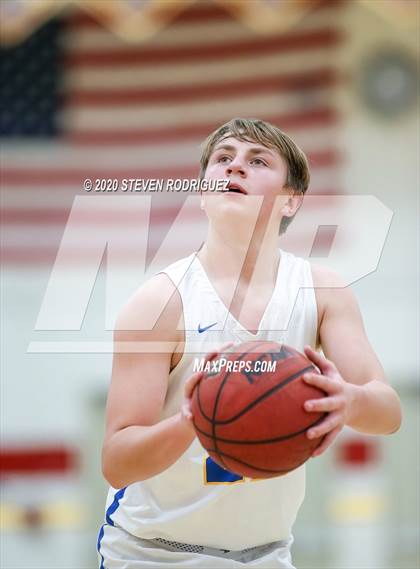 Thumbnail 2 in Ripon Christian vs. South Tahoe photogallery.