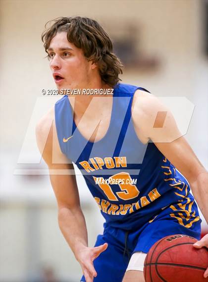 Thumbnail 3 in Ripon Christian vs. South Tahoe photogallery.