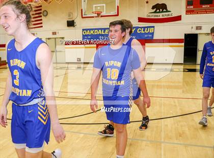 Thumbnail 1 in Ripon Christian vs. South Tahoe photogallery.