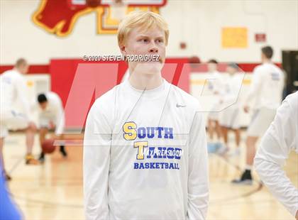 Thumbnail 2 in Ripon Christian vs. South Tahoe photogallery.