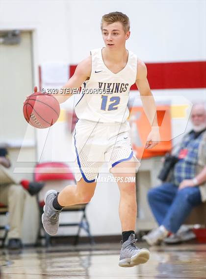 Thumbnail 2 in Ripon Christian vs. South Tahoe photogallery.