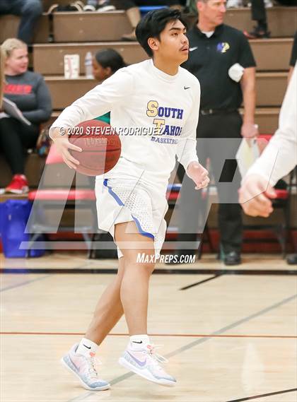 Thumbnail 1 in Ripon Christian vs. South Tahoe photogallery.