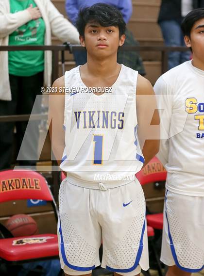 Thumbnail 2 in Ripon Christian vs. South Tahoe photogallery.