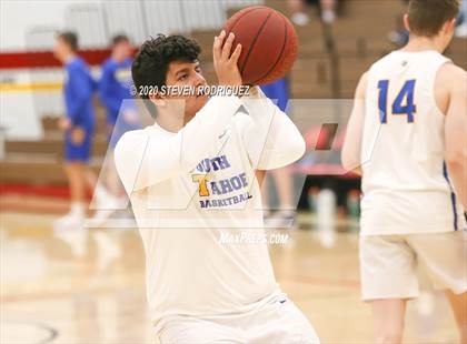 Thumbnail 3 in Ripon Christian vs. South Tahoe photogallery.