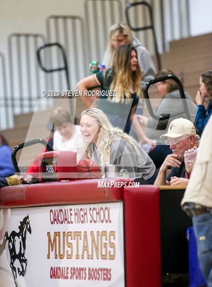 Thumbnail 1 in Ripon Christian vs. South Tahoe photogallery.