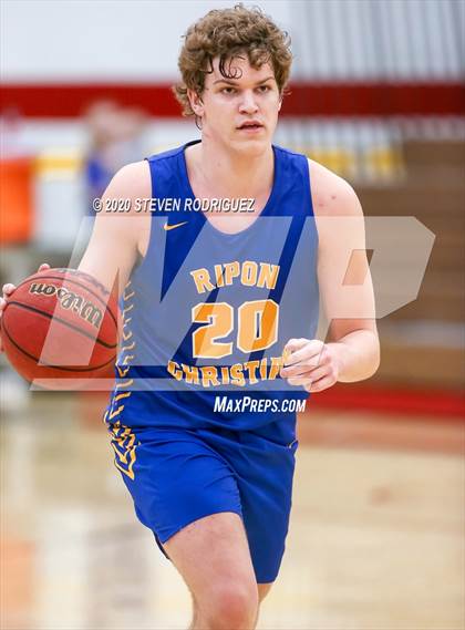 Thumbnail 3 in Ripon Christian vs. South Tahoe photogallery.