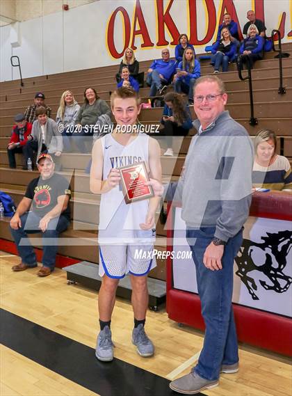 Thumbnail 1 in Ripon Christian vs. South Tahoe photogallery.