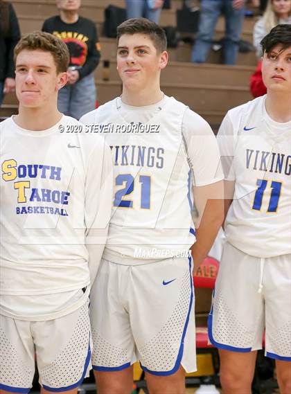 Thumbnail 2 in Ripon Christian vs. South Tahoe photogallery.