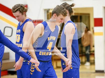 Thumbnail 2 in Ripon Christian vs. South Tahoe photogallery.