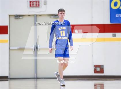 Thumbnail 1 in Ripon Christian vs. South Tahoe photogallery.