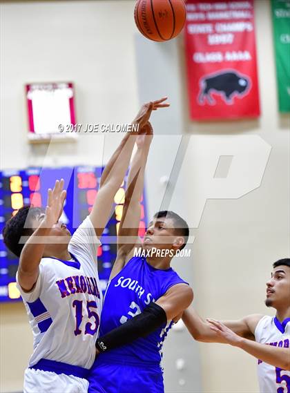 Thumbnail 2 in South San Antonio Vs San Antonio Memorial (SAISD Invitational) photogallery.