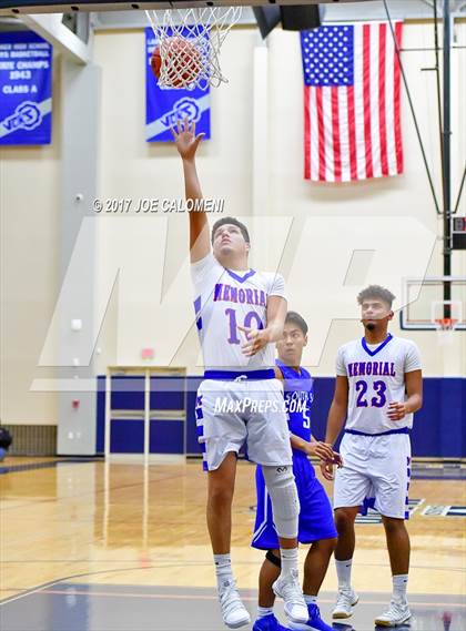 Thumbnail 3 in South San Antonio Vs San Antonio Memorial (SAISD Invitational) photogallery.