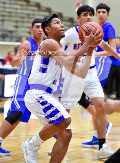 Thumbnail 2 in South San Antonio Vs San Antonio Memorial (SAISD Invitational) photogallery.