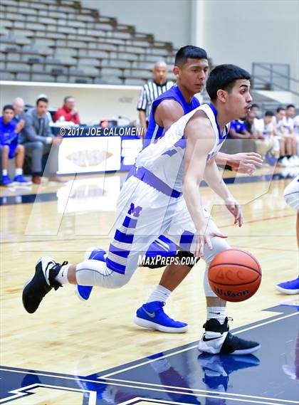 Thumbnail 1 in South San Antonio Vs San Antonio Memorial (SAISD Invitational) photogallery.