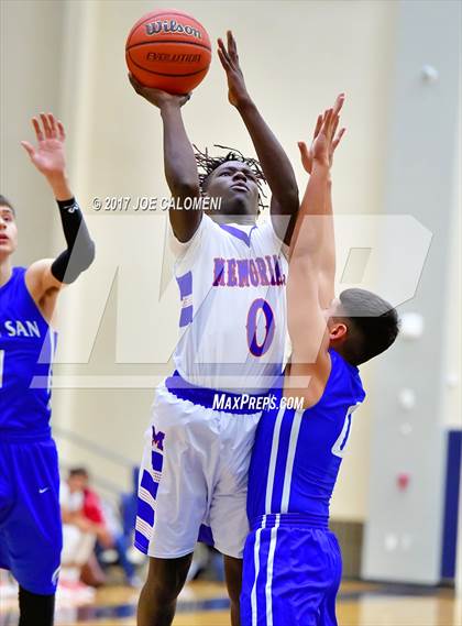 Thumbnail 3 in South San Antonio Vs San Antonio Memorial (SAISD Invitational) photogallery.