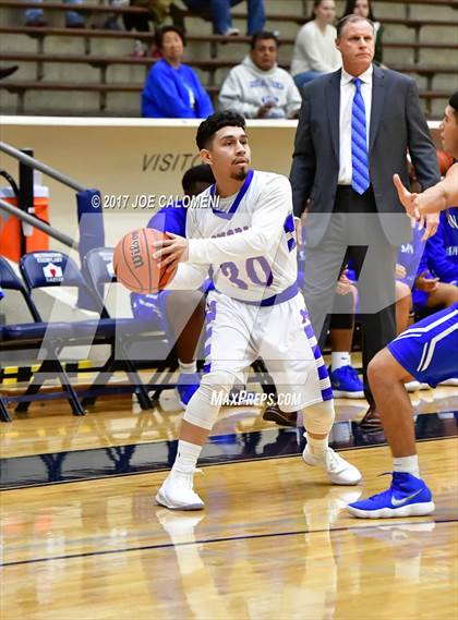 Thumbnail 3 in South San Antonio Vs San Antonio Memorial (SAISD Invitational) photogallery.