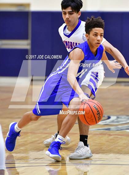 Thumbnail 1 in South San Antonio Vs San Antonio Memorial (SAISD Invitational) photogallery.