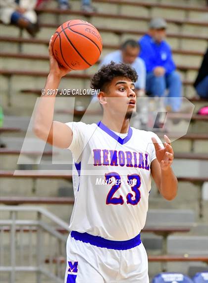 Thumbnail 2 in South San Antonio Vs San Antonio Memorial (SAISD Invitational) photogallery.