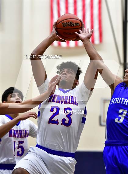 Thumbnail 2 in South San Antonio Vs San Antonio Memorial (SAISD Invitational) photogallery.
