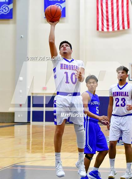 Thumbnail 2 in South San Antonio Vs San Antonio Memorial (SAISD Invitational) photogallery.
