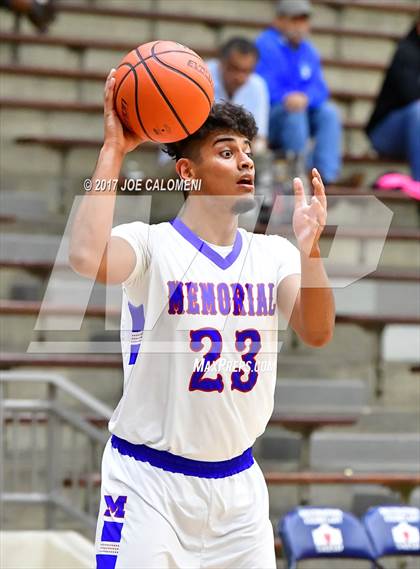 Thumbnail 1 in South San Antonio Vs San Antonio Memorial (SAISD Invitational) photogallery.