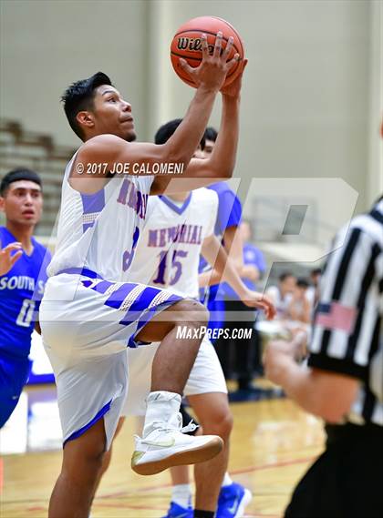 Thumbnail 3 in South San Antonio Vs San Antonio Memorial (SAISD Invitational) photogallery.