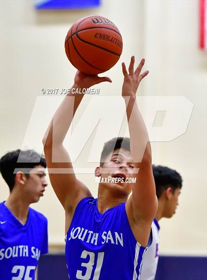 Thumbnail 1 in South San Antonio Vs San Antonio Memorial (SAISD Invitational) photogallery.