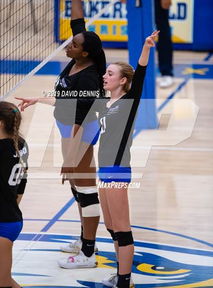 Thumbnail 2 in Bakersfield Christian vs. Ontario Christian (CIF State SOCAL D2 Round One) photogallery.