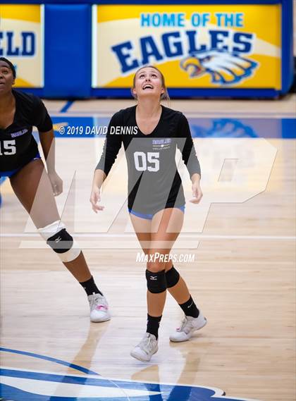 Thumbnail 2 in Bakersfield Christian vs. Ontario Christian (CIF State SOCAL D2 Round One) photogallery.