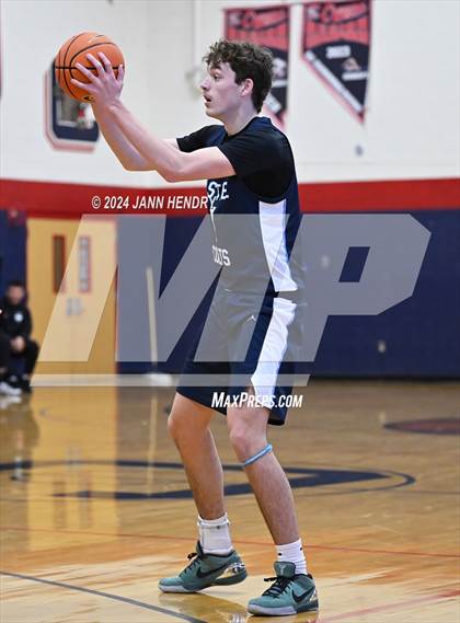 Thumbnail 2 in Rancho vs. Casteel (Tarkanian Classic) photogallery.